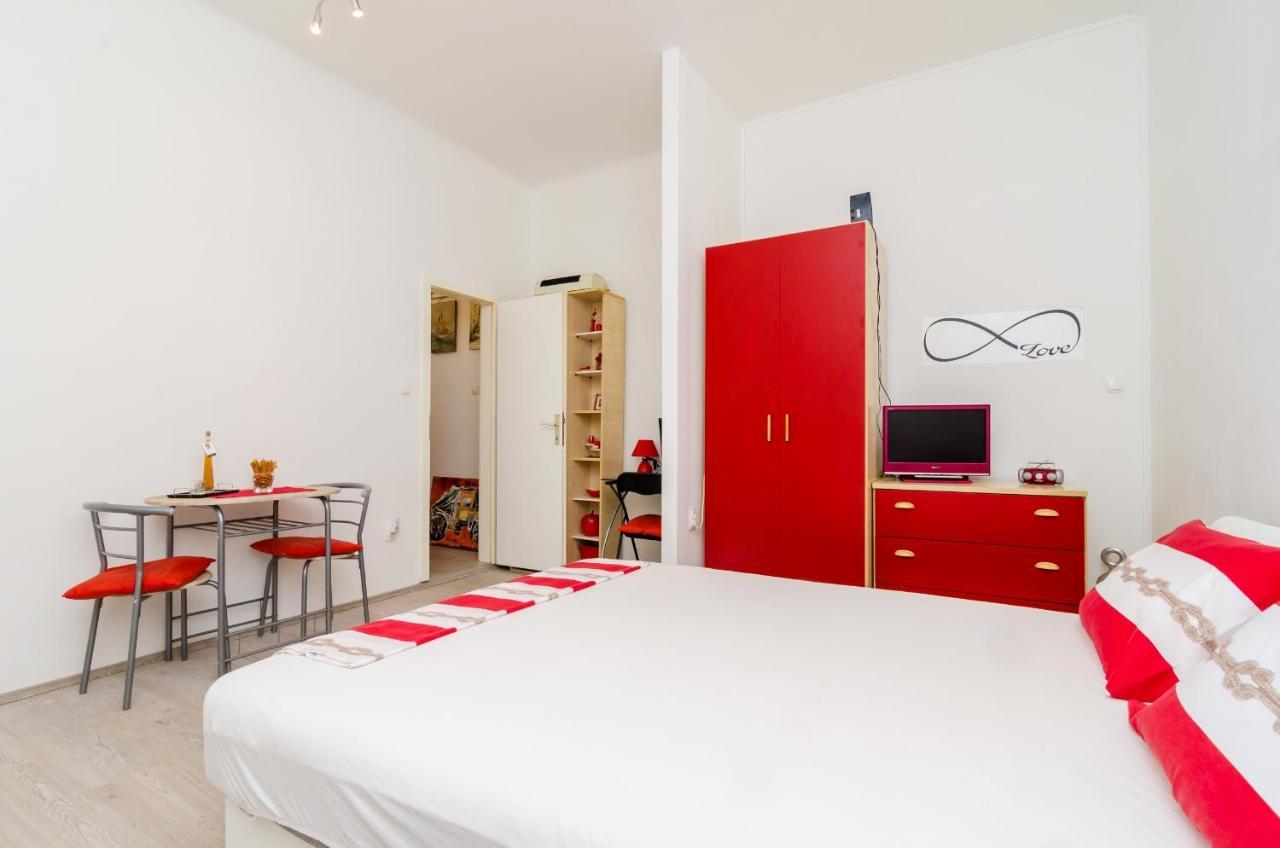 Apartament Caceris